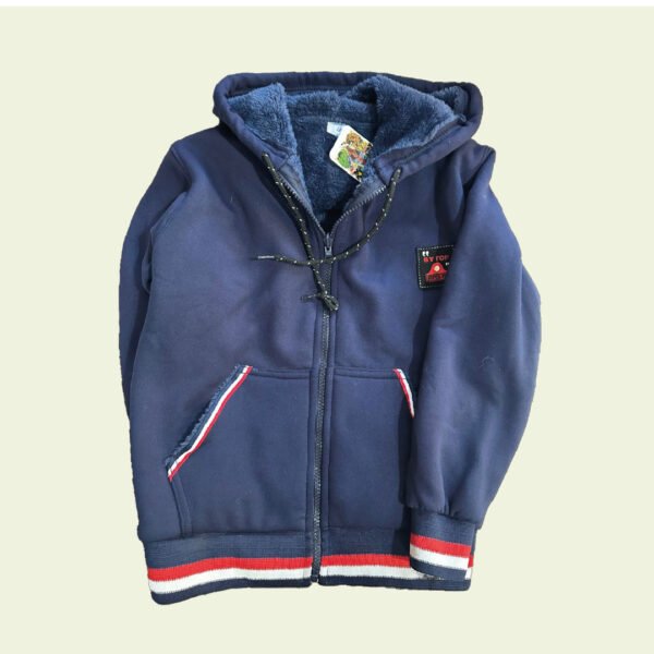 Campera azul con interior corderito para nene – Abrigo térmico con estilo deportivo